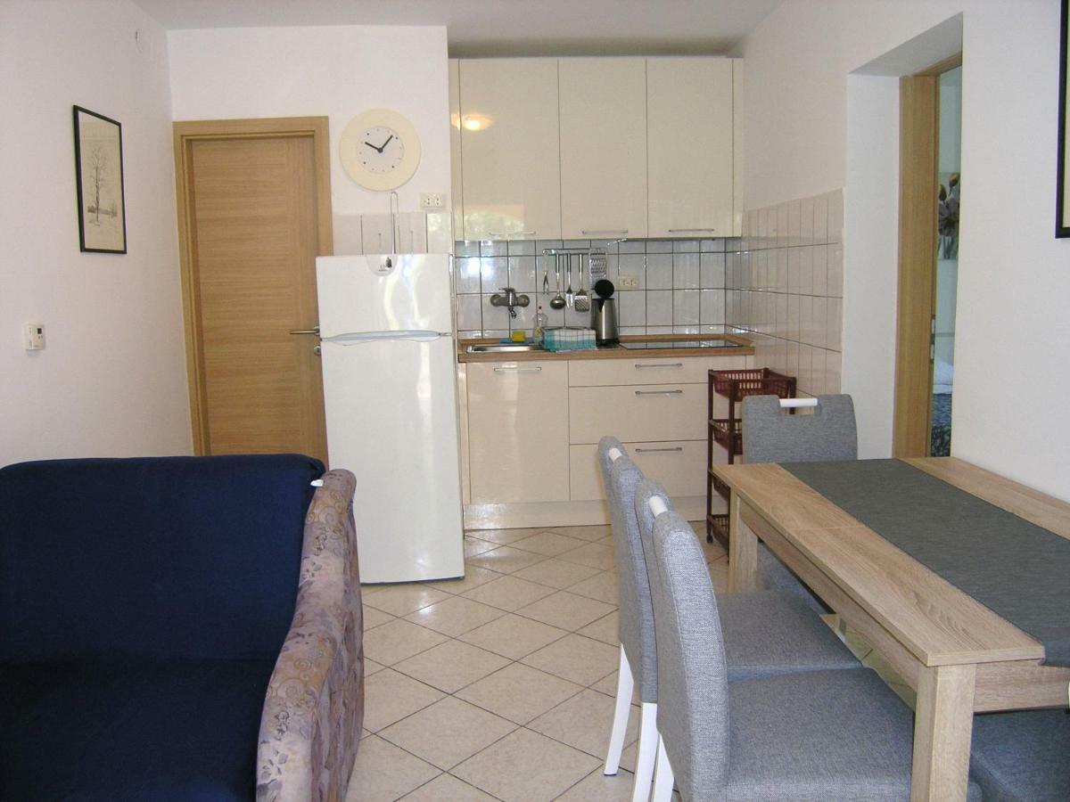 Apartments Sokolovic Krk Town Exterior foto